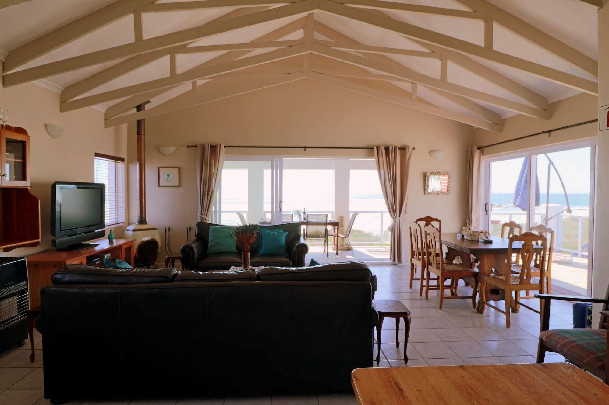 Baywatch Guest House Патерностер Экстерьер фото